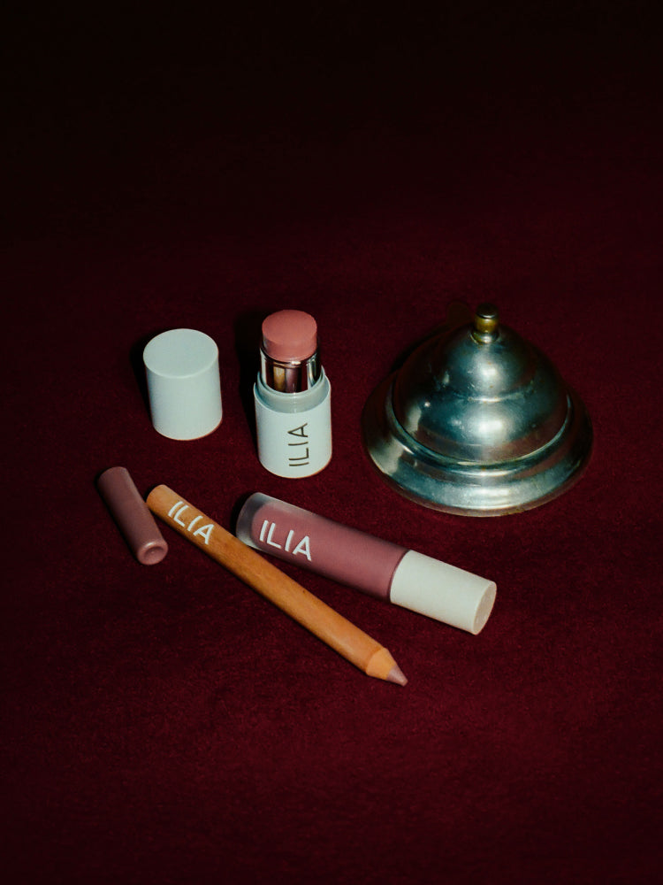 03_1200x1600_Lip_Cheek_Trio_lifestyle_image.jpg
