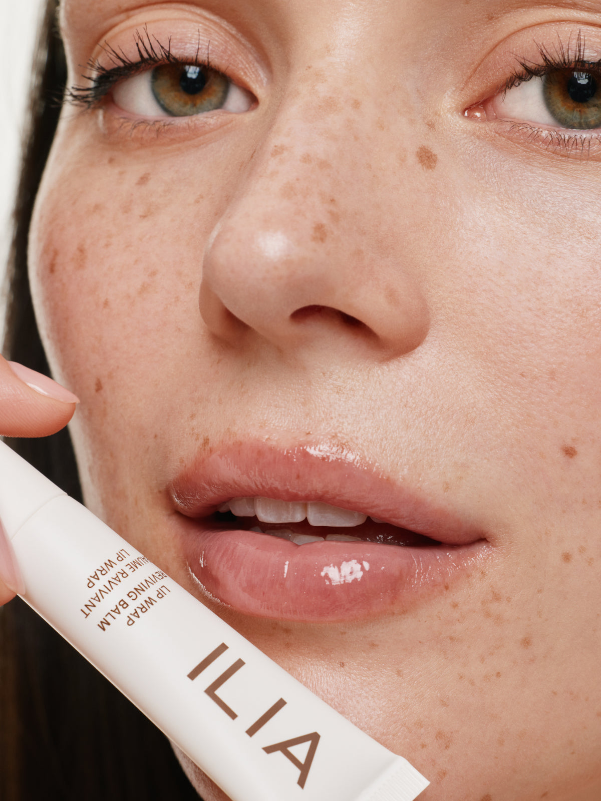 ILIA_Lip_Wrap_Reviving_Balm_02_1200x1600px.jpg